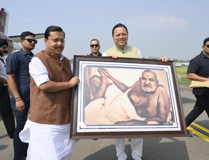 पंतनगर एयरपोर्ट पहुंचे भारतीय जनता पार्टी के राष्ट्रीय अध्यक्ष नितिन नवीन