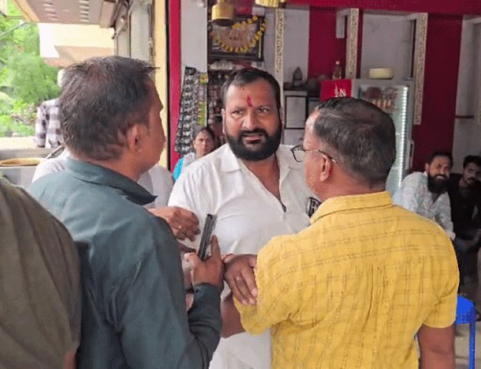 उदयपुर में कांग्रेस नेता बोले- हमें बाड़ेबंदी की जरूरत नहीं:हमें किसी का डर नहीं, भाजपा के सामने पूरी ताकत से चुनाव लड़ा