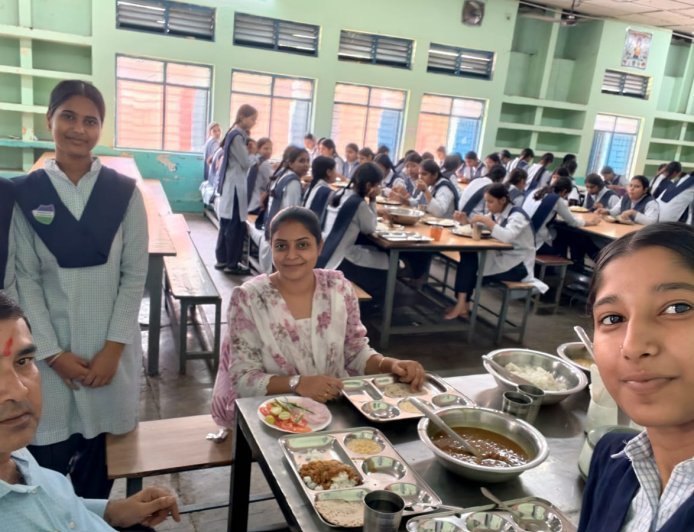 जवाहर नवोदय विद्यालय में स्वास्थ्य विभाग का निरीक्षण