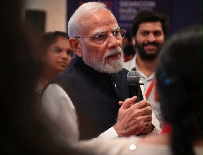 प्रधानमंत्री मोदी के जन्मदिवस पर मुख्यमंत्री धामी ने दी शुभकामनाएं*