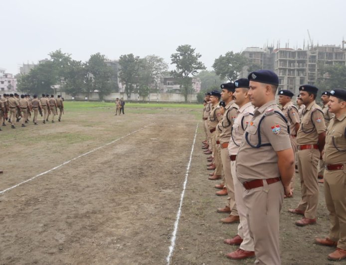 हर कदम अनुशासन की ओर, ऊधम सिंह नगर पुलिस की परेड में दिखा जोश, समर्पण और फिटनेस का जज्बा, पुलिस लाईन रुद्रपुर में शुक्रवार की परेड संपन्न