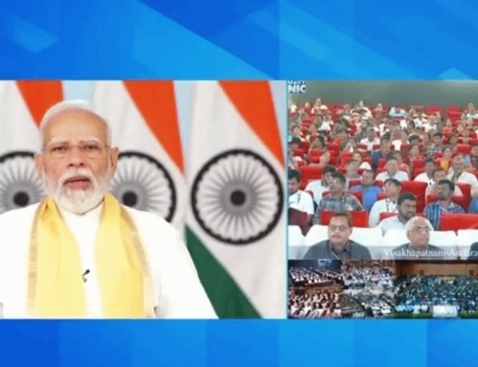 पीएम मोदी ने 51 हजार नियुक्ति पत्र बांटे:बोले- देश विकसित भारत के लक्ष्य की ओर बढ़ रहा है; इसमें आप जैसे युवाओं की बड़ी भूमिका