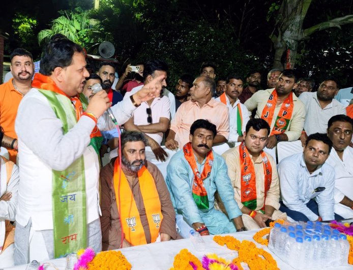 किच्छा के चुनावी रण में महापौर विकास शर्मा ने बनाया माहौल