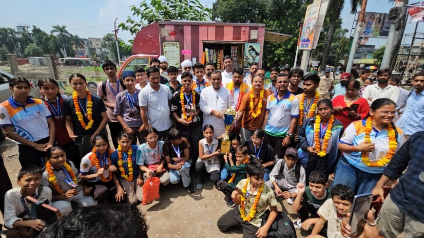 जम्मू से चैंपियन बनकर लौटी उत्तराखंड वोविनाम टीम का रुद्रपुर में भव्य स्वागत ।