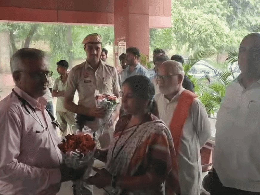 रेवाड़ी में महिला आयोग की वाइस चेयरपर्सन का औचक निरीक्षण:IGU में अव्यवस्थाओं पर भड़कीं, बोलीं- छात्राओं की सुरक्षा से समझौता नहीं
