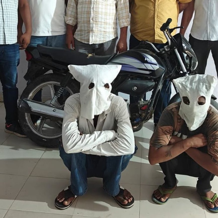 हांसी पुलिस ने अरेस्ट किए दो बाइक चोर:बिना नंबर प्लेट की मोटरसाइकिल पर भाग रहे, हिसार से चुराई, चेसिस नंबर से हुआ खुलासा