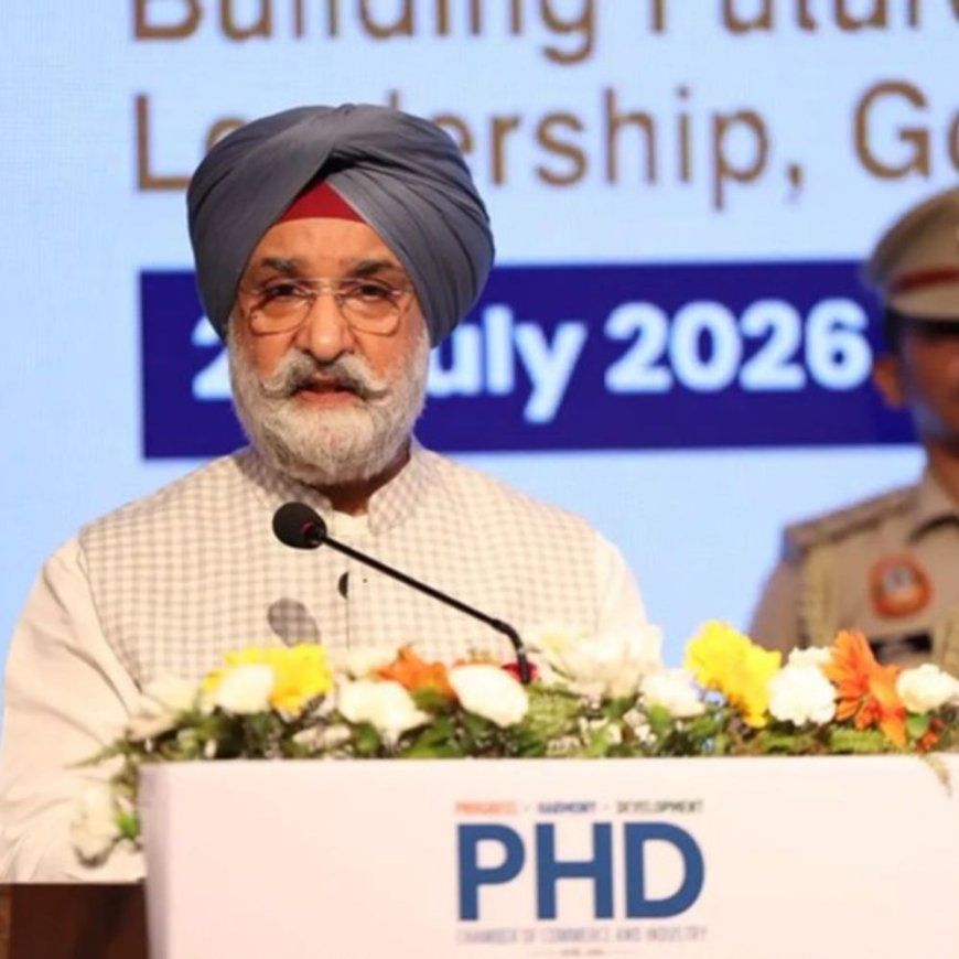 बच्चों को भिक्षावृत्ति से निकालकर शिक्षा से जोड़ना प्राथमिकता:सीएम रेखा गुप्ता ने डीसीपीसीआर की बैठक में बाल सुरक्षा की समीक्षा की