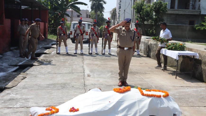 ऊधम सिंह नगर पुलिस द्वारा अश्व "फ्यूली" को दी गई भावभीनी विदाई।