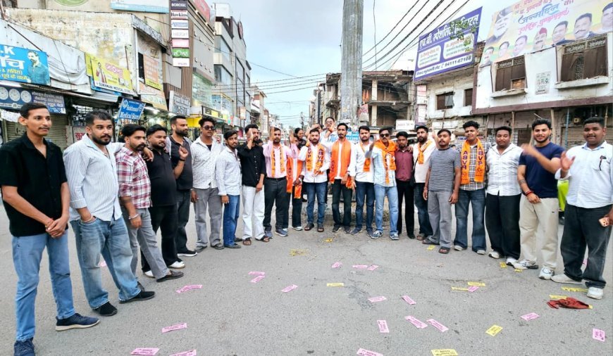 दिल्ली विश्वविद्यालय में ABVP की शानदार जीत पर रुद्रपुर में जश्न, आतिशबाजी एवं मिष्ठान्न वितरण दिल्ली विश्वविद्यालय छात्र संघ चुनाव में अखिल भारतीय विद्यार्थी परिषद (ABVP) की शानदार जीत